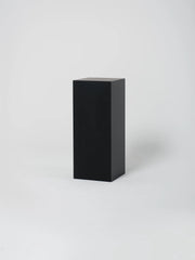 Cube 5 / 18" x 43" / Black