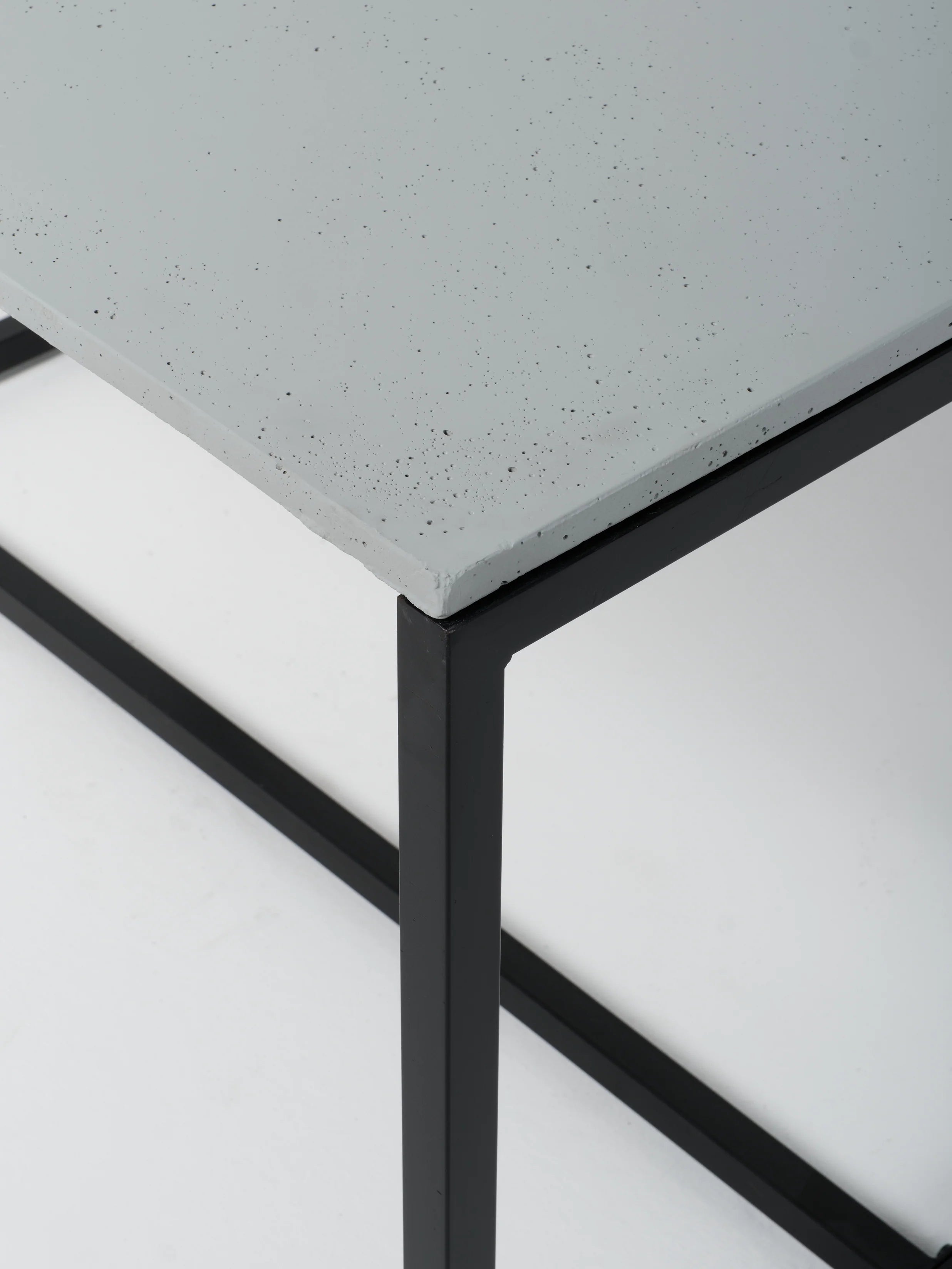 Table 6 / Square / Black / Architectural Concrete
