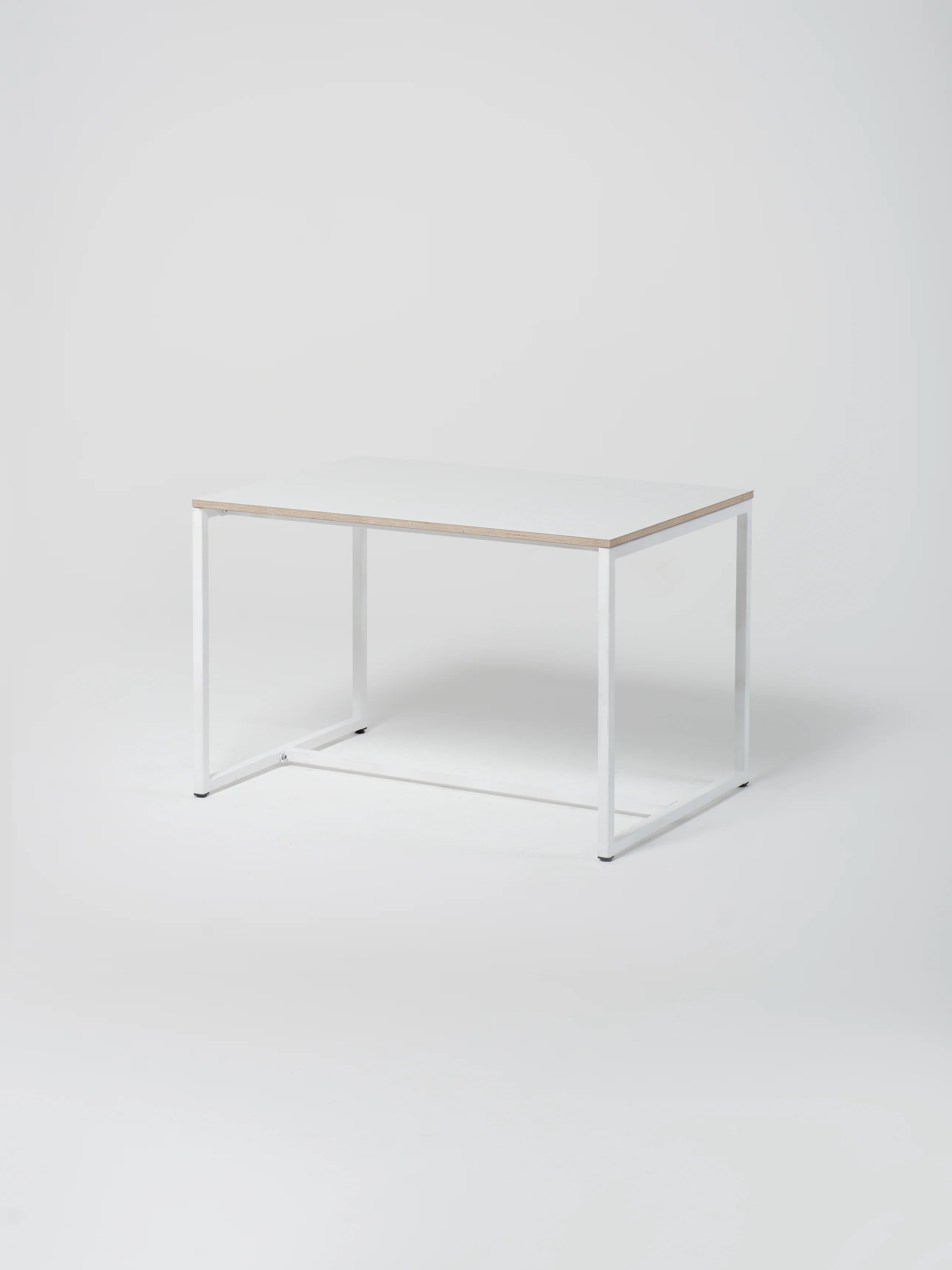 Table 10 / Square / White / White Plywood