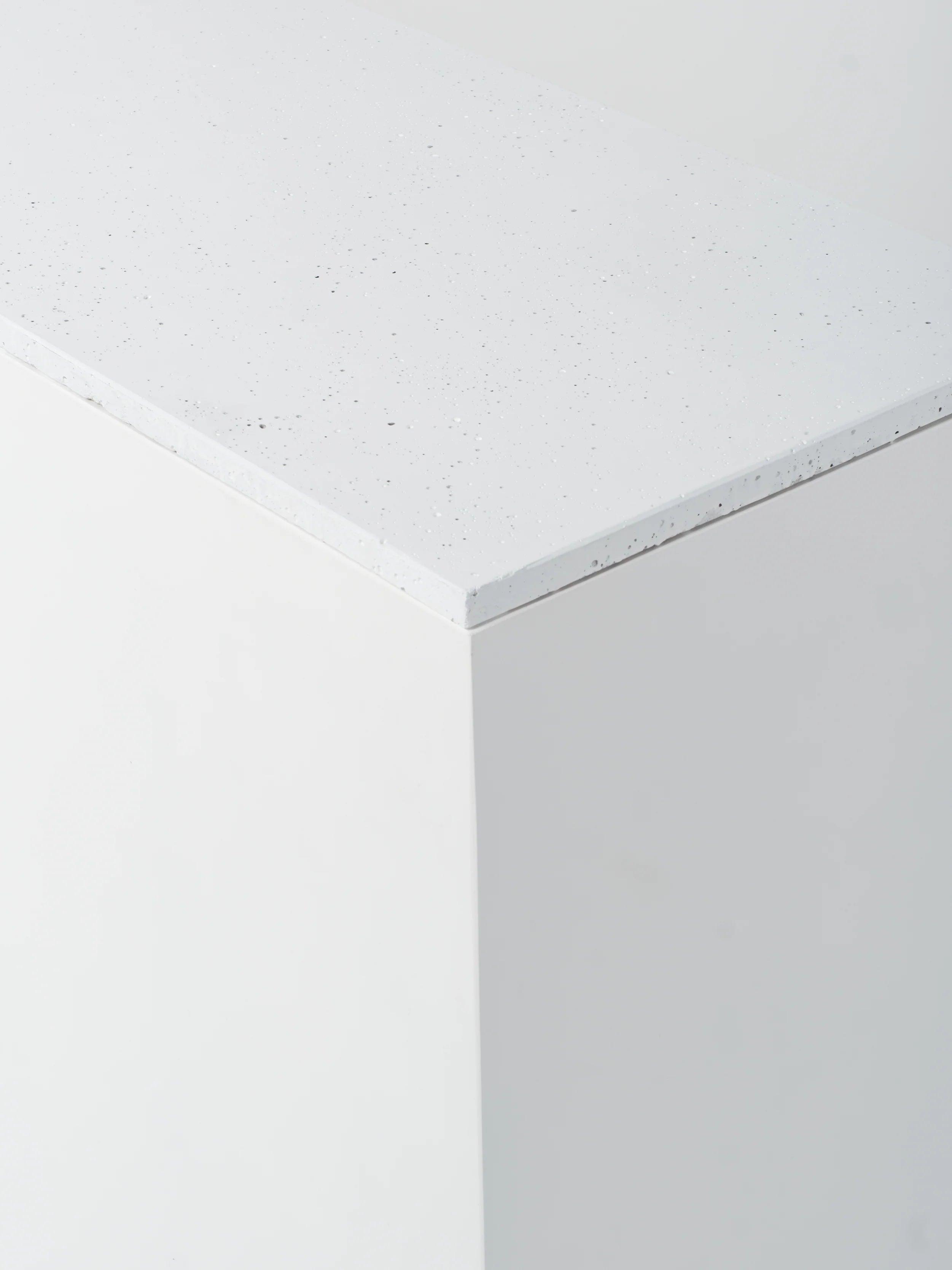 Cube Set 2 / 18" / White / White Concrete