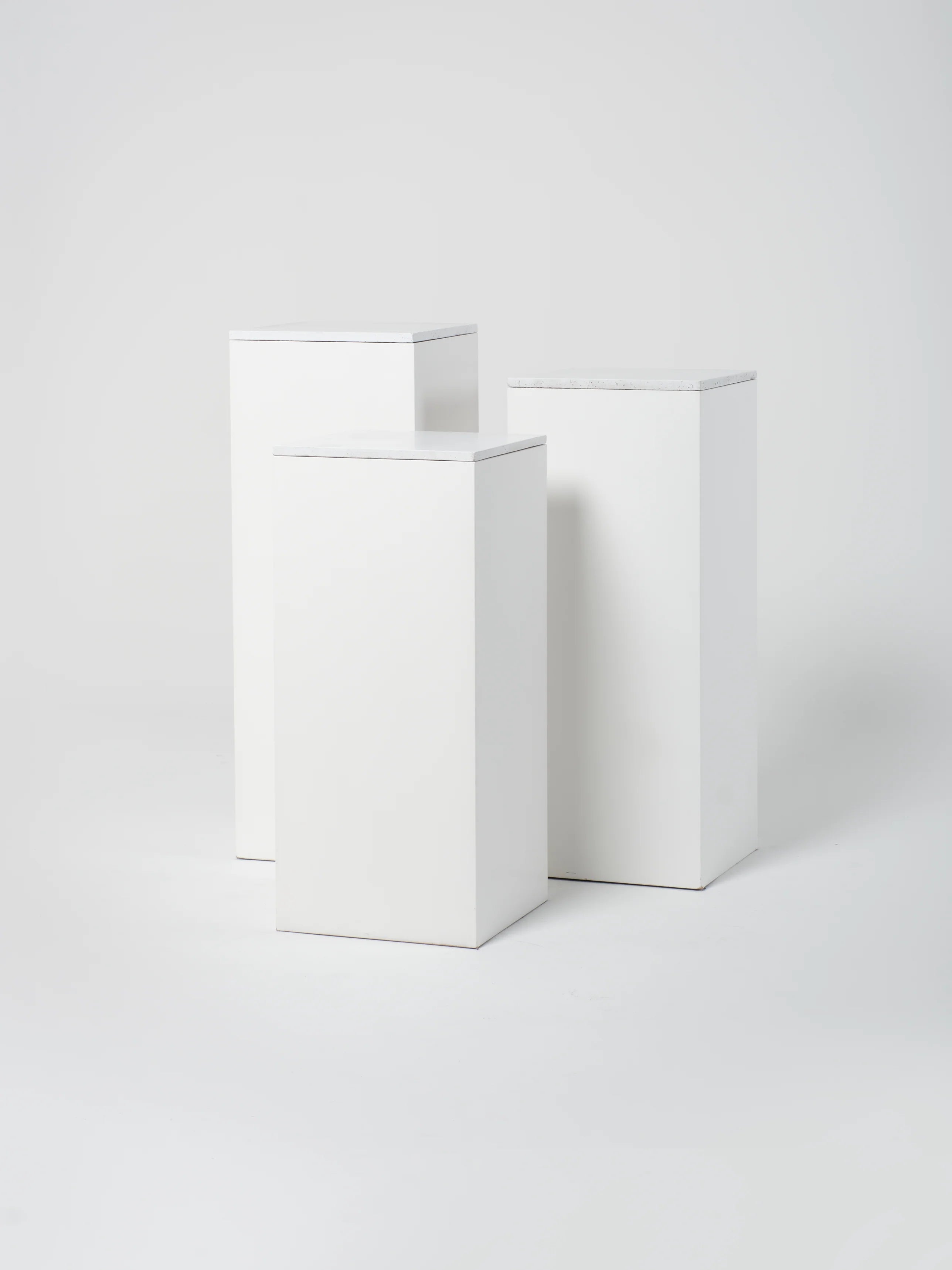 Cube Set 2 / 18" / White / White Concrete
