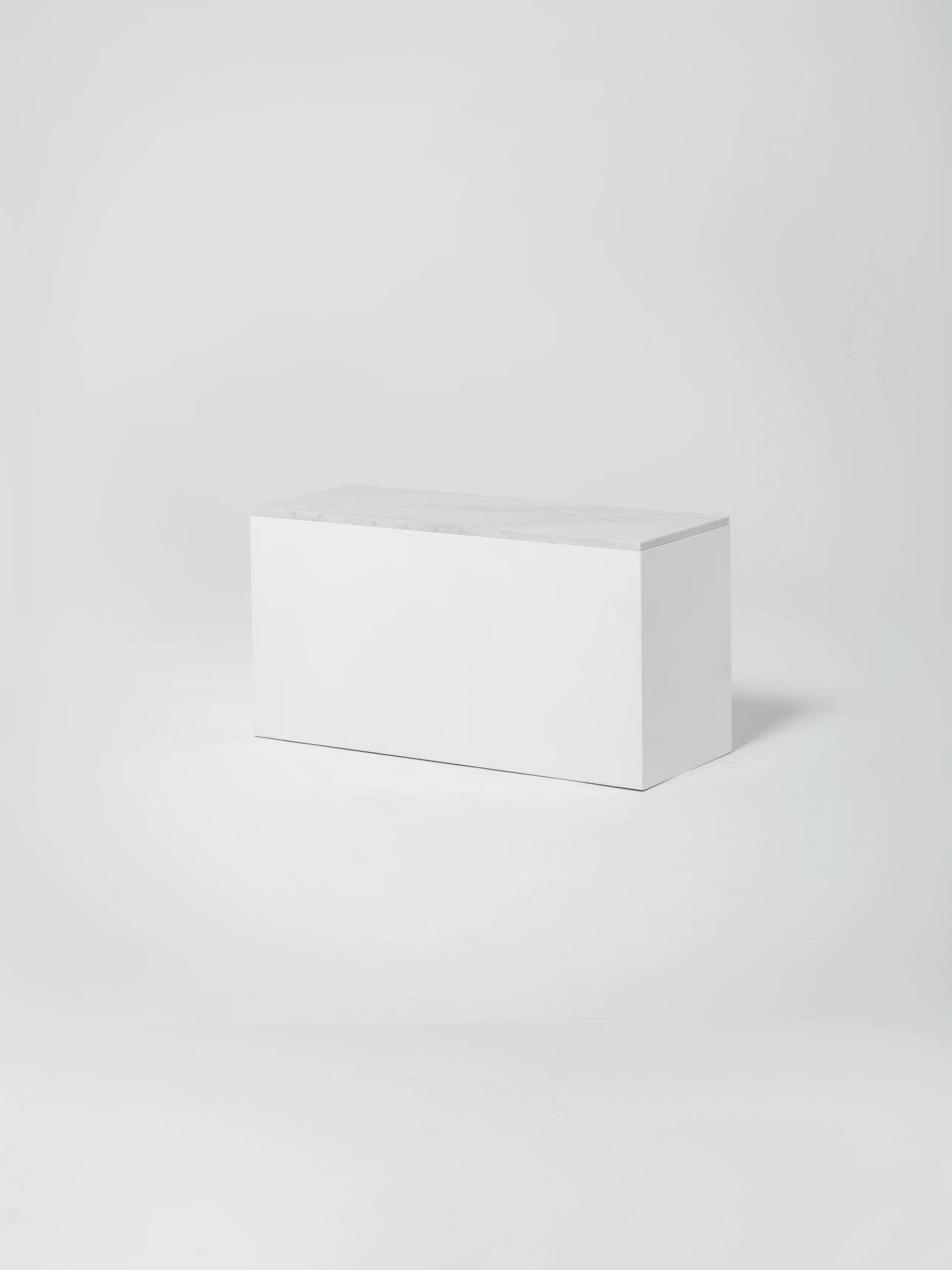 Cube 11 / 39" x 16" x H20" / White / Bianco Carrara