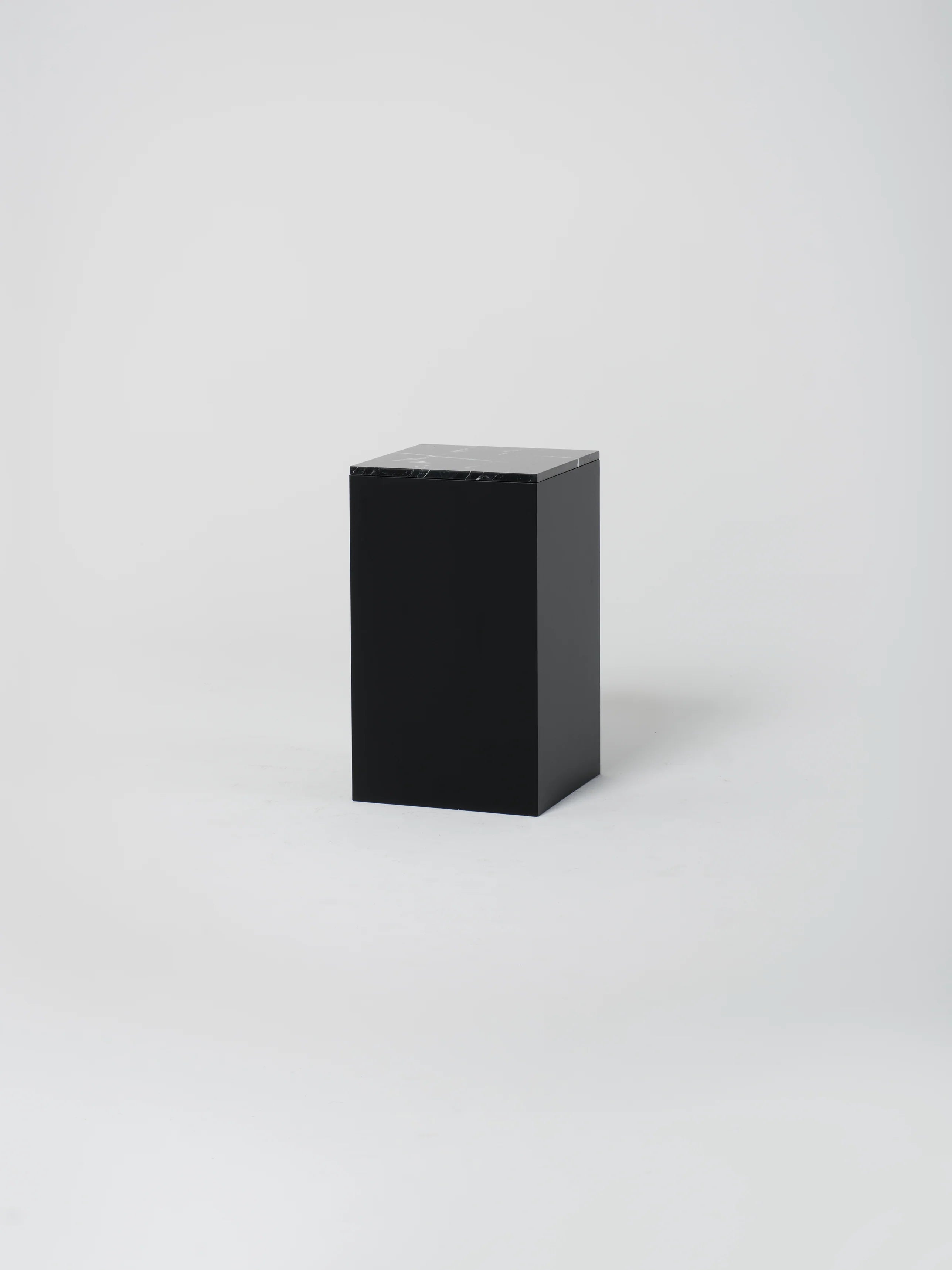 Cube 7 / 18" x 29" / Black / Nero Marquina