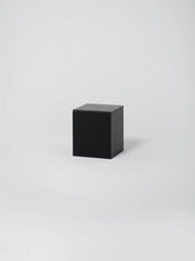 Cube 8 / 18" x 20" / Black / Anthracite concrete