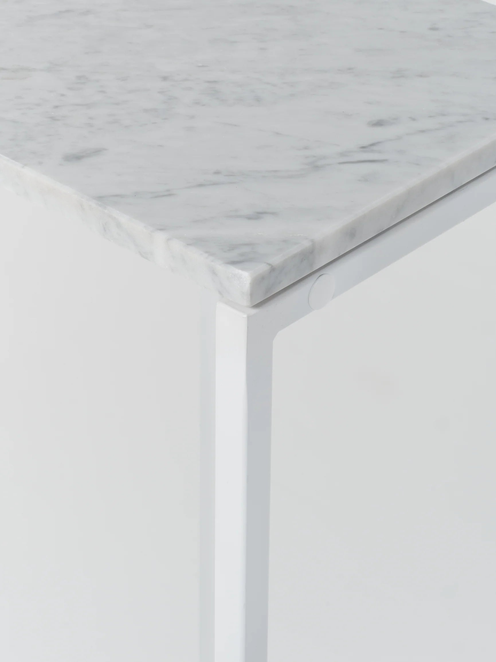 Podium 1 / 12" Square / Bianco Carrara