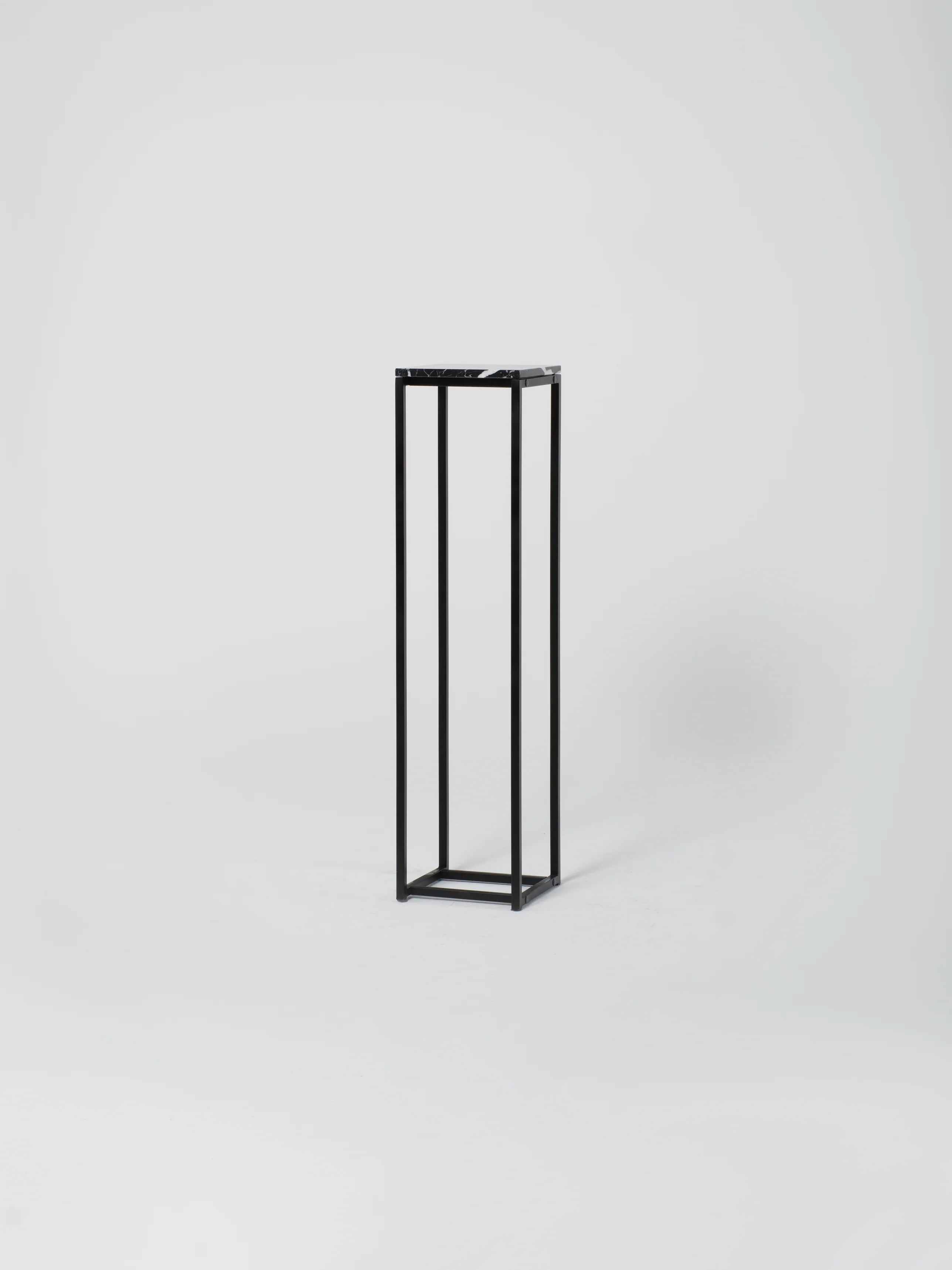 Podium 4 / 12" Square / Nero Marquina
