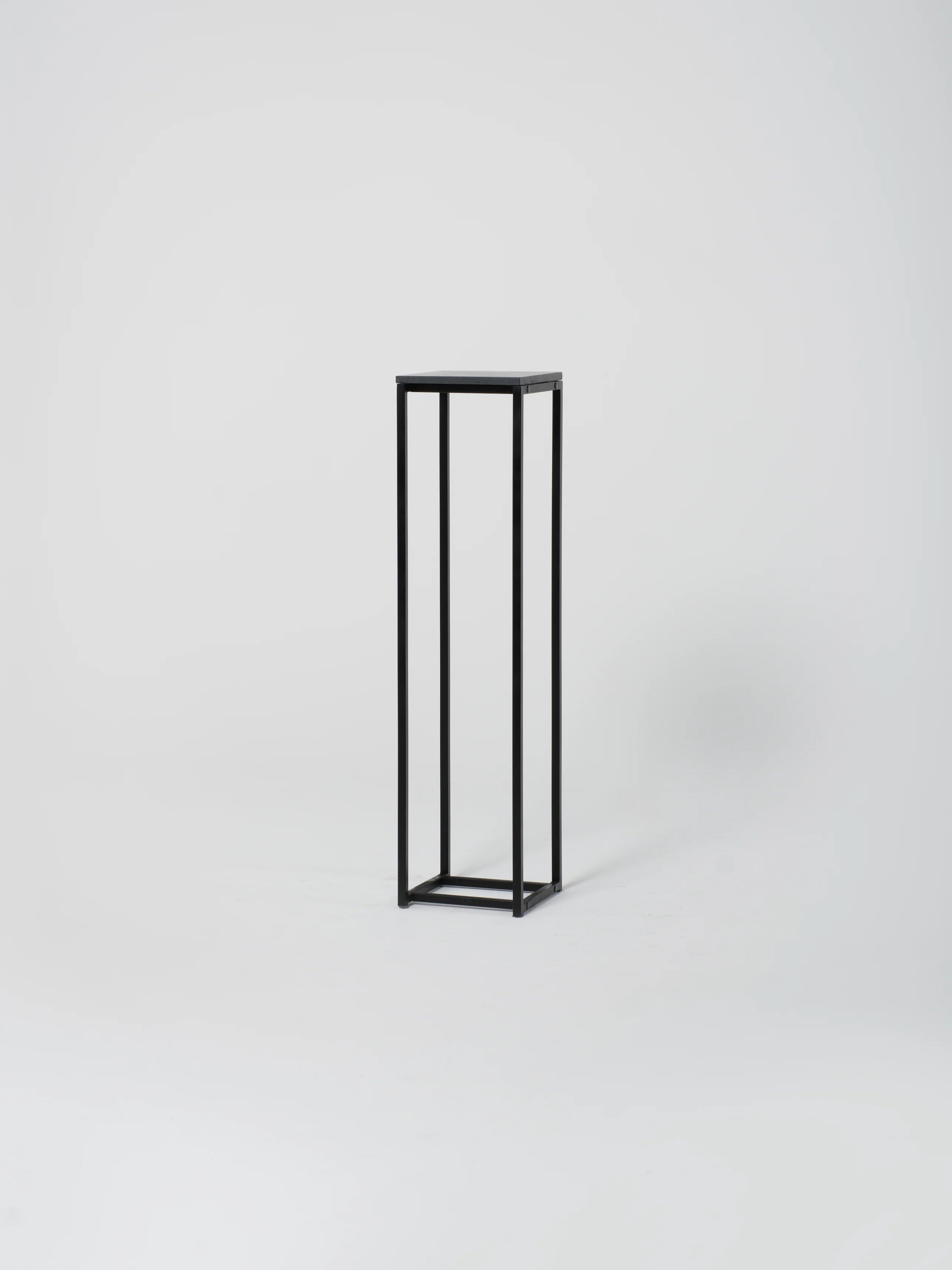Podium 9 / 12" Square / Anthracite Concrete