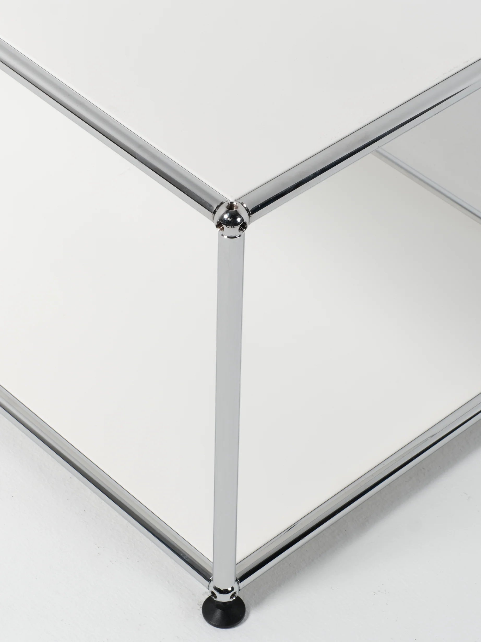 USM Haller Coffee Table / White