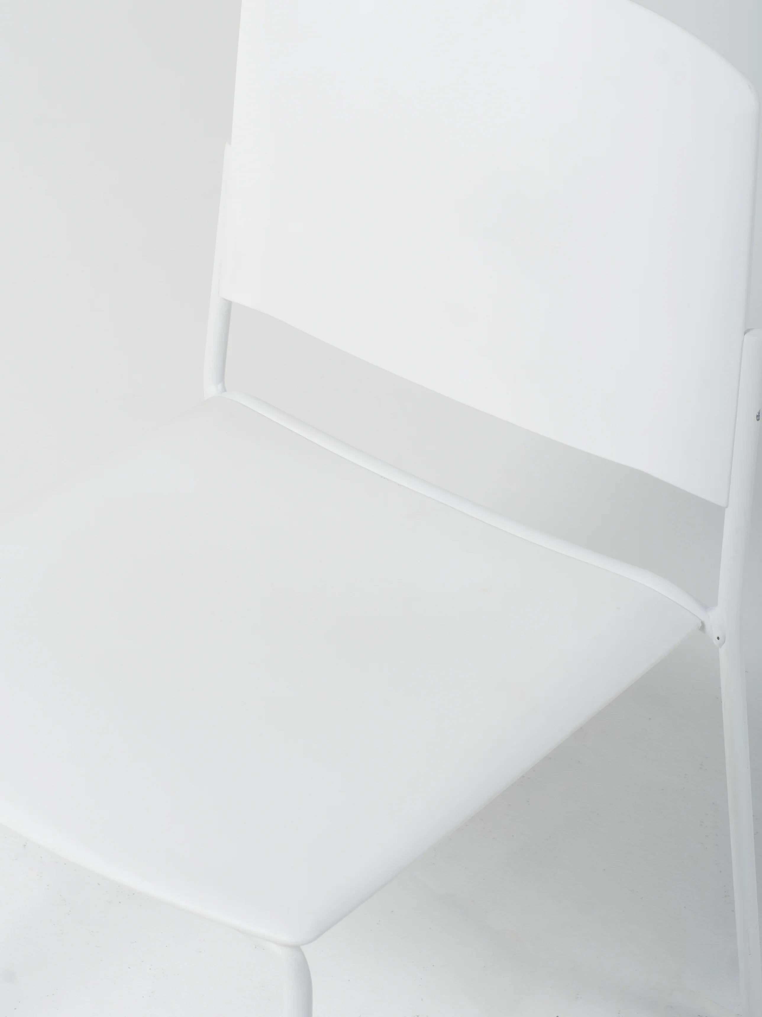 Chair 1 / White
