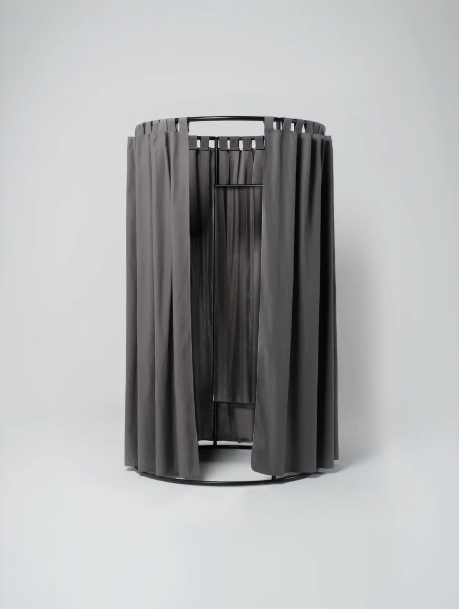 Fitting Room / Black