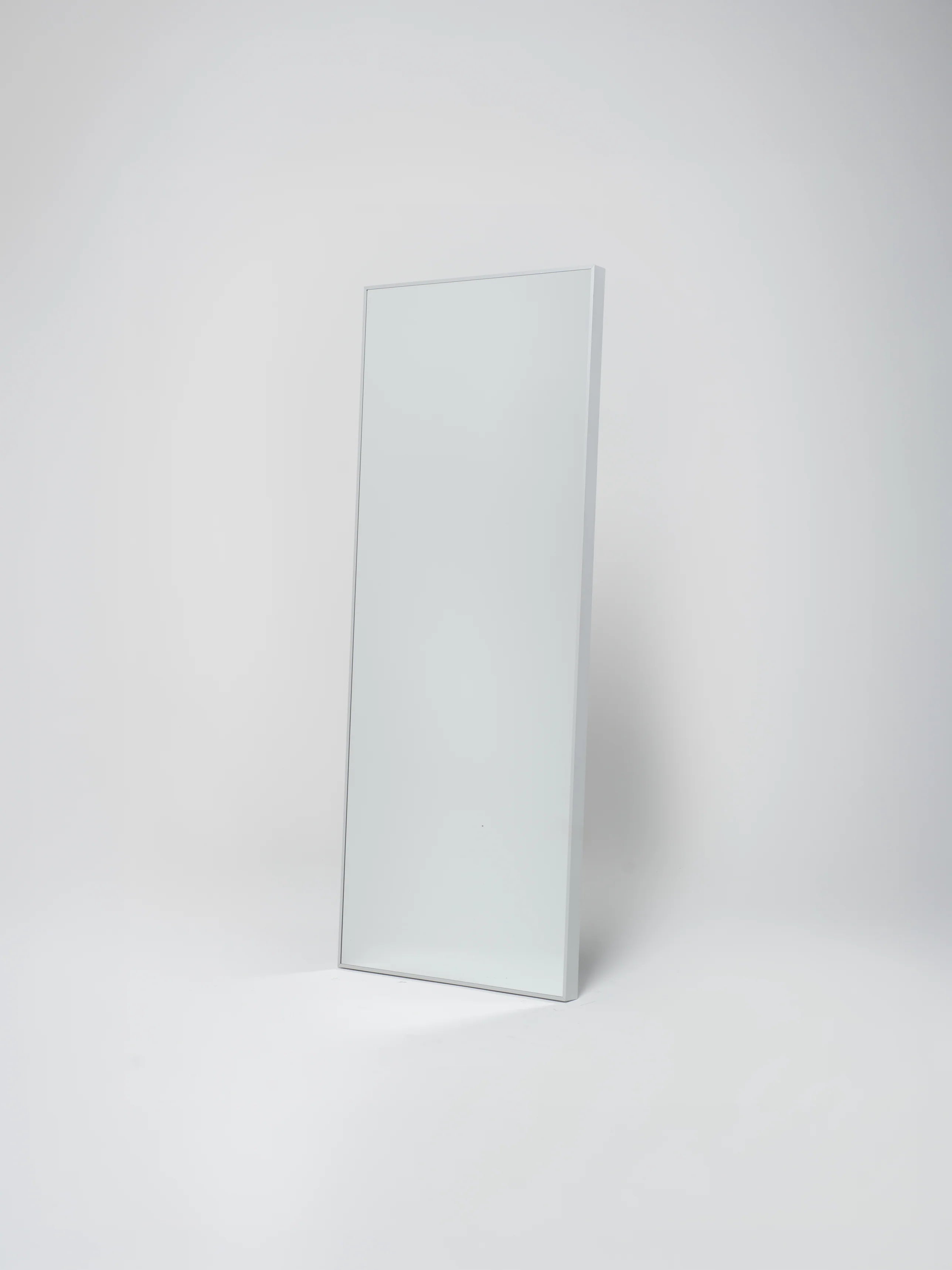Mirror / Leaning | Silver