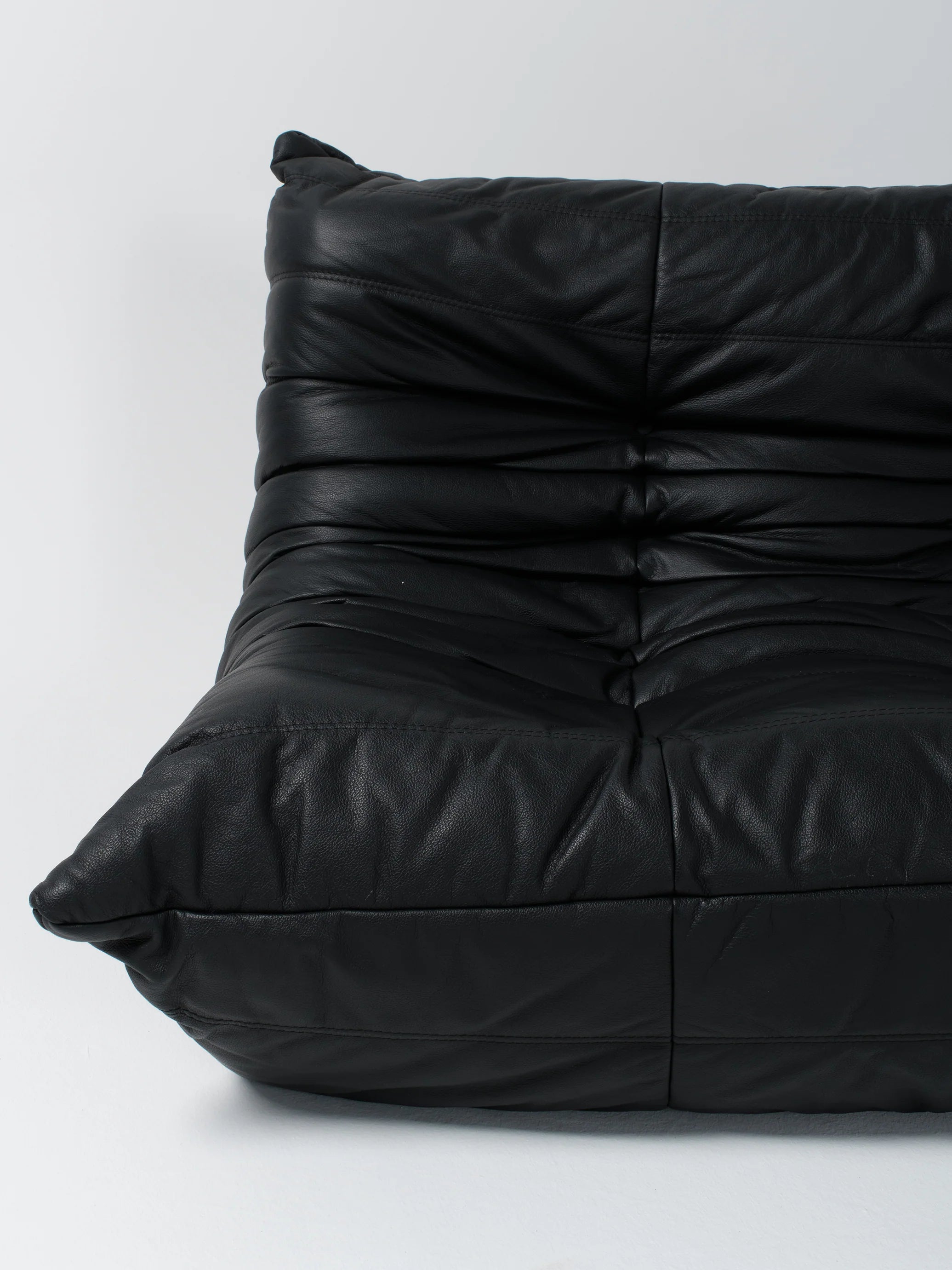 Togo Sofa / Black | 2-Seater