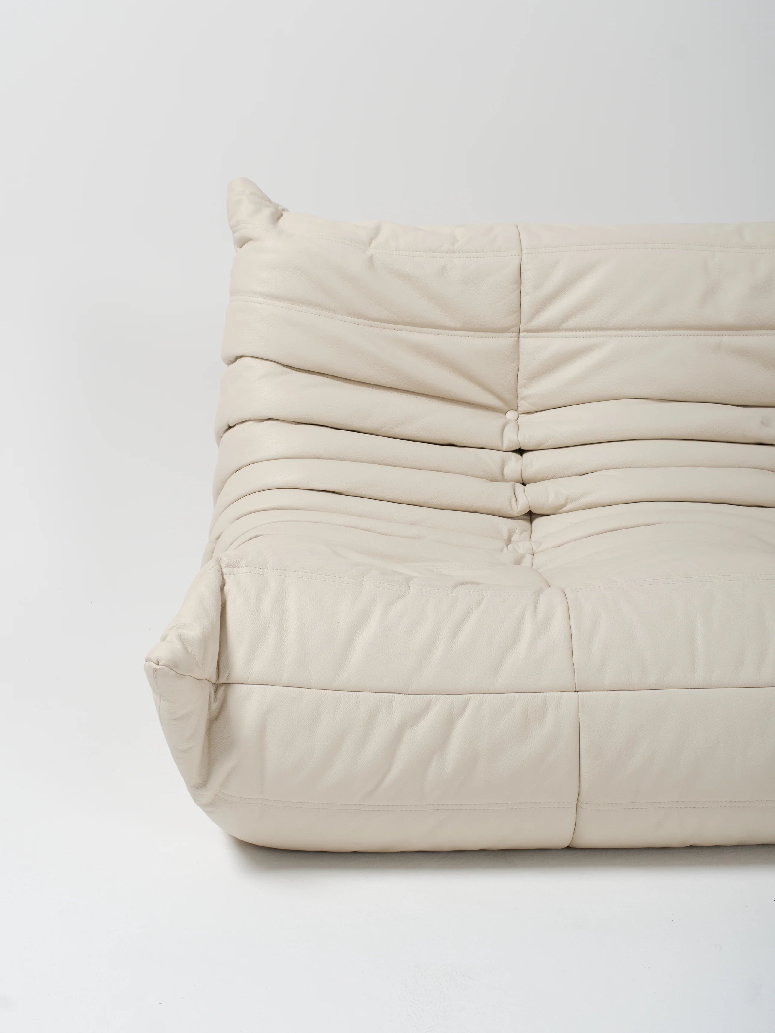 Togo Sofa / White | 2-Seater