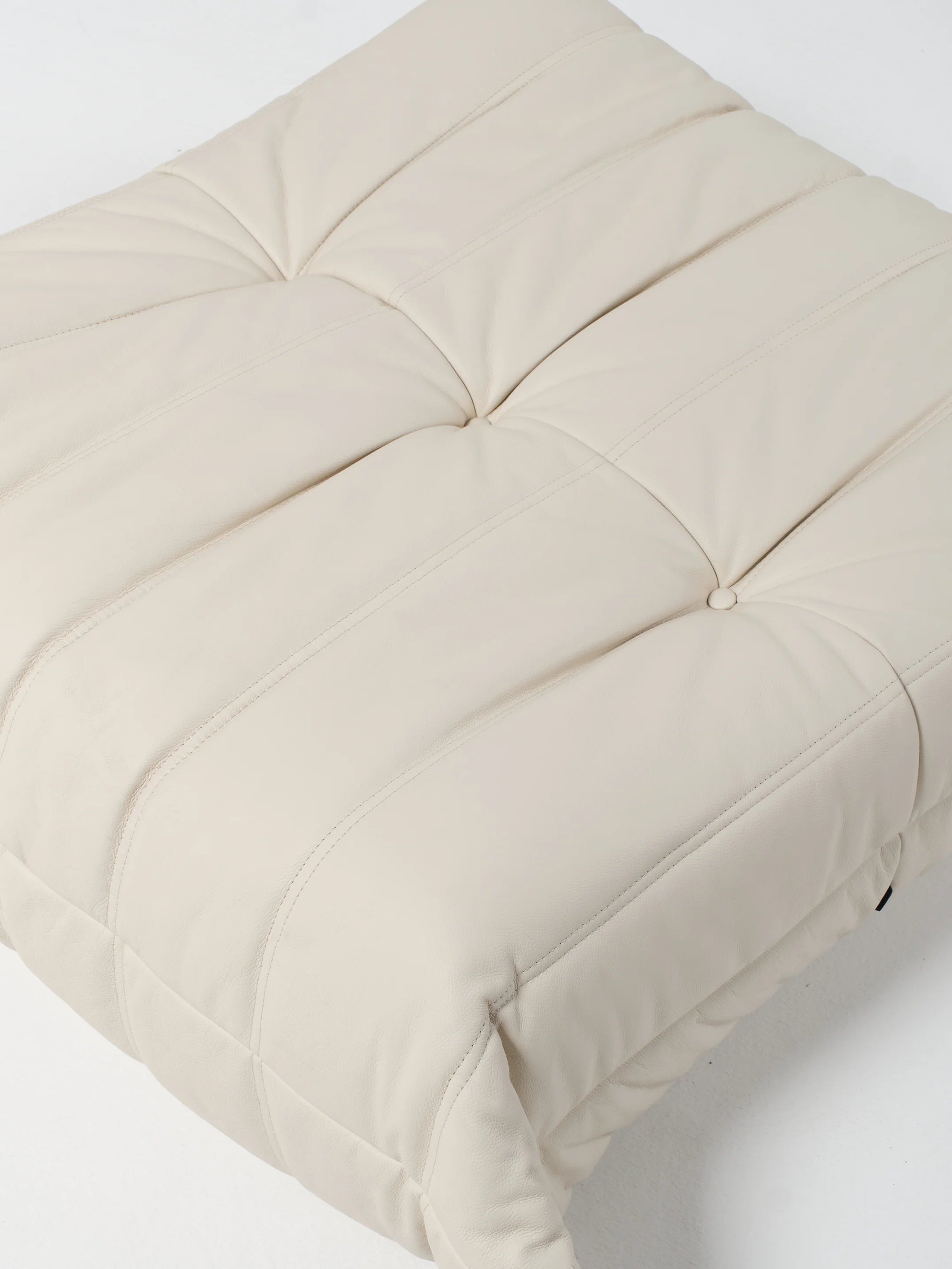 Togo Sofa / White | 2-Seater
