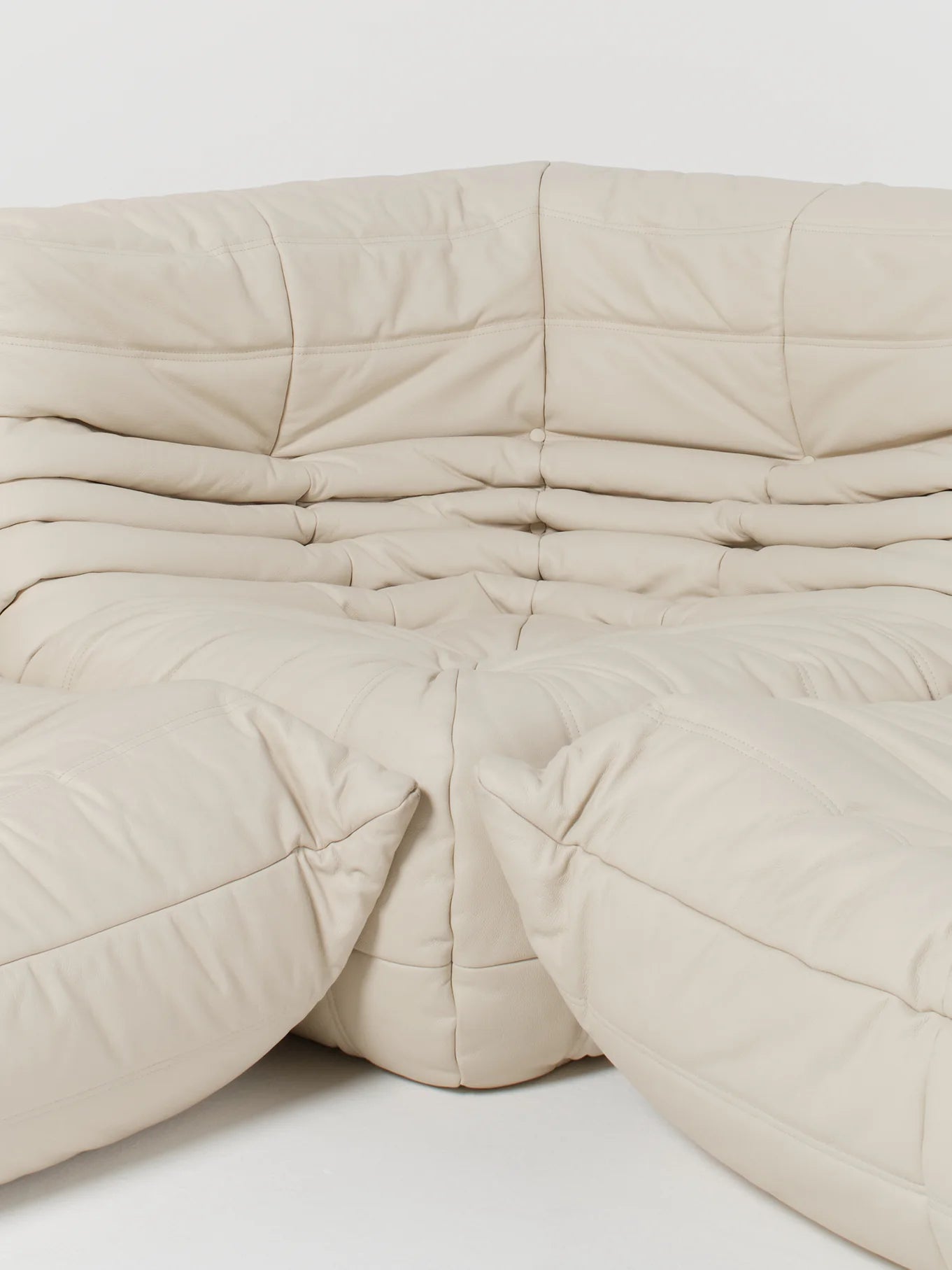 Togo Sofa / White | 3-Seater