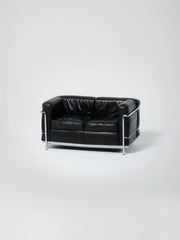 LC2 Sofa / Black / 2-Seater