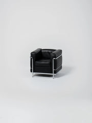 LC2 Armchair / Black