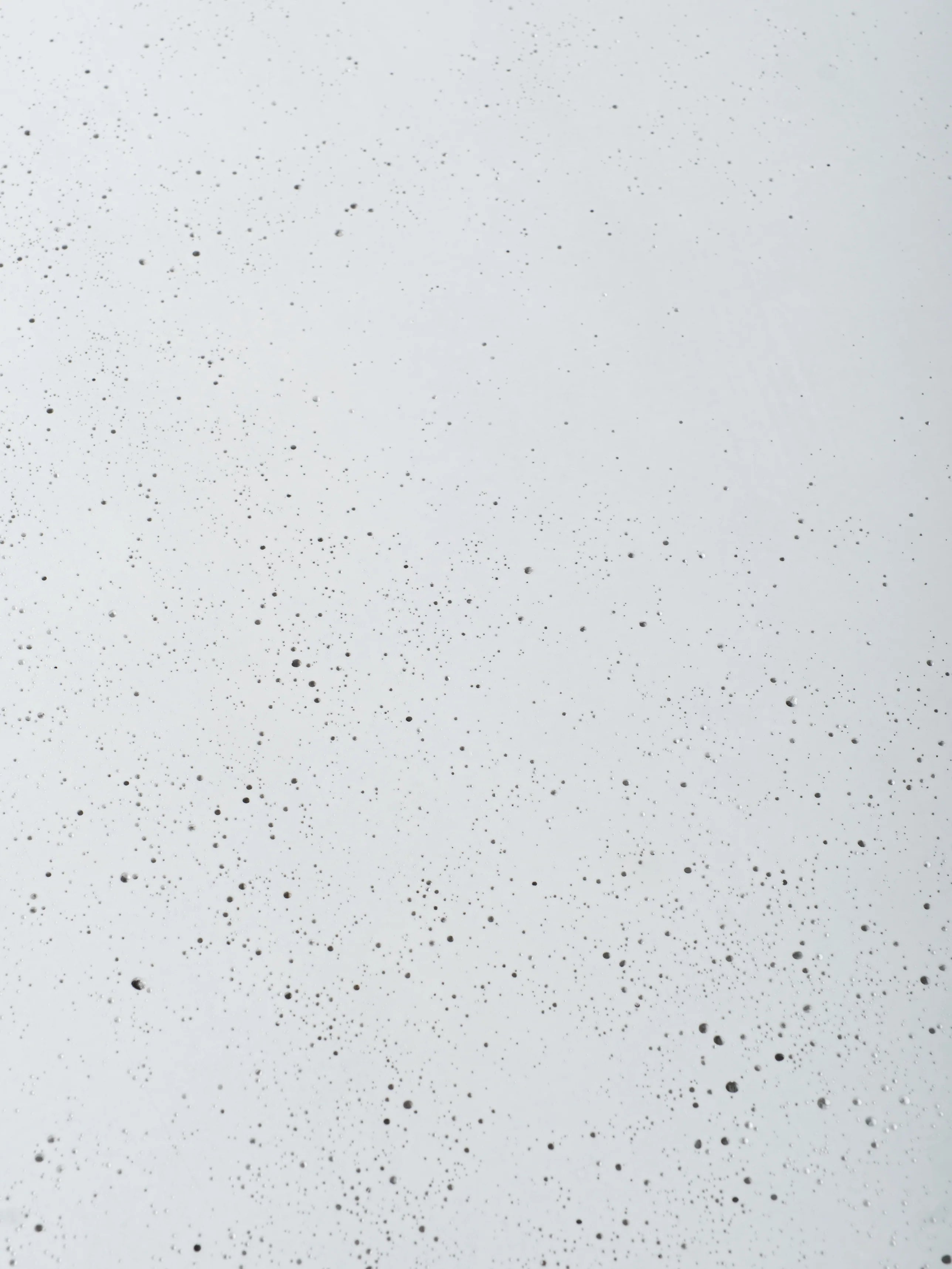 Table 8 / White Concrete